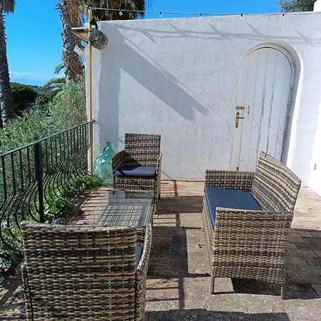 L'ulivo - Mini Con Terrazzo E Solarium Privato, Ischia