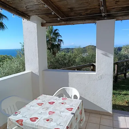 Appartement L'ulivo - Mini Con Terrazzo E Solarium Privato, Ischia *
