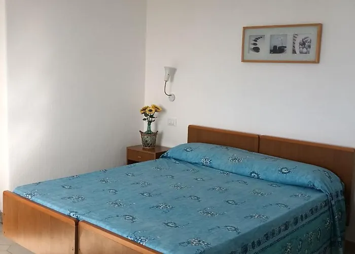 L'Ulivo - Monolocale Con Terrazza E Solarium Vista Mare A Forio D'Ischia Διαμέρισμα *